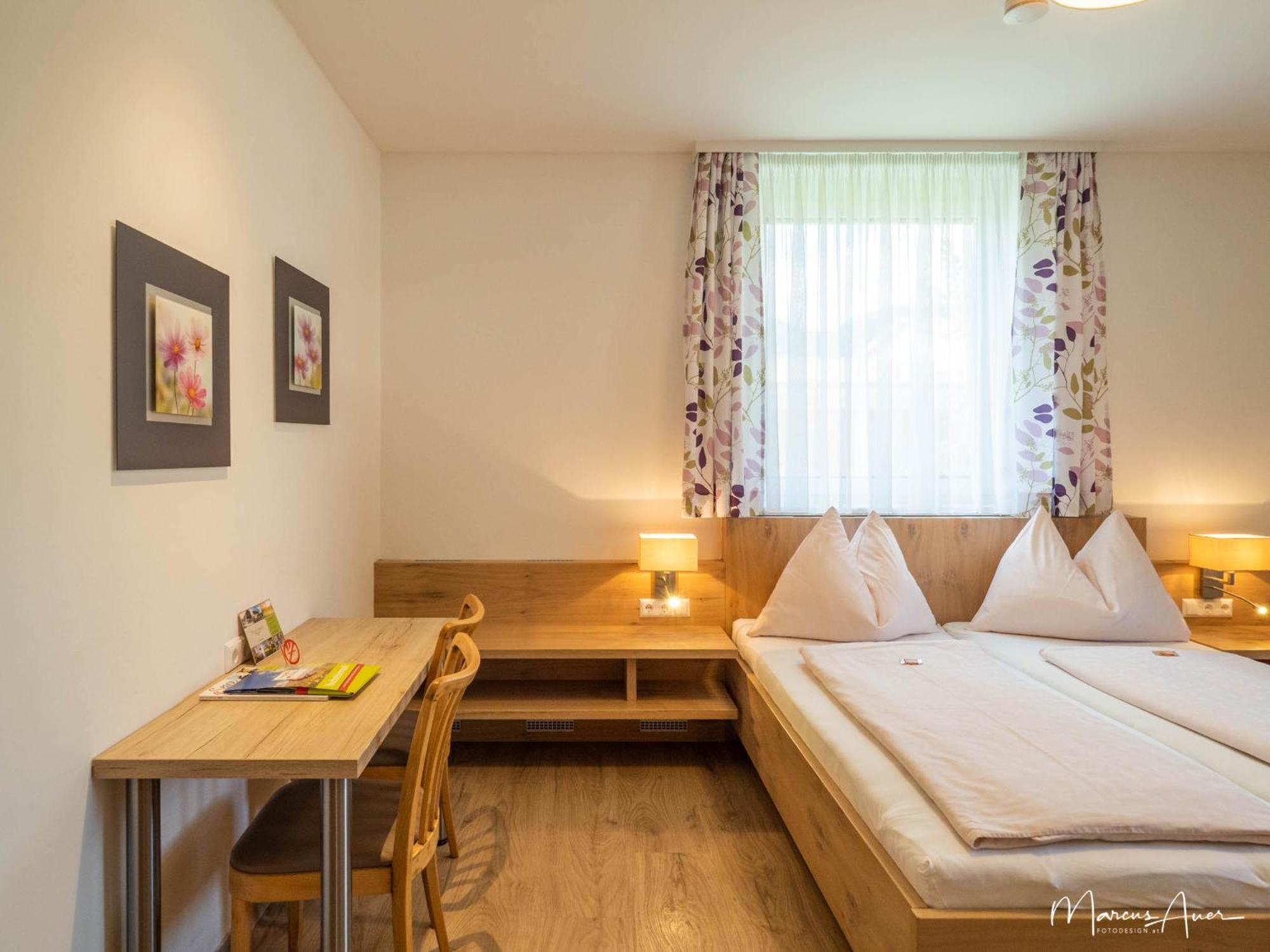 Pension Ehrenfried - Hotel Garni Kindberg Oda fotoğraf